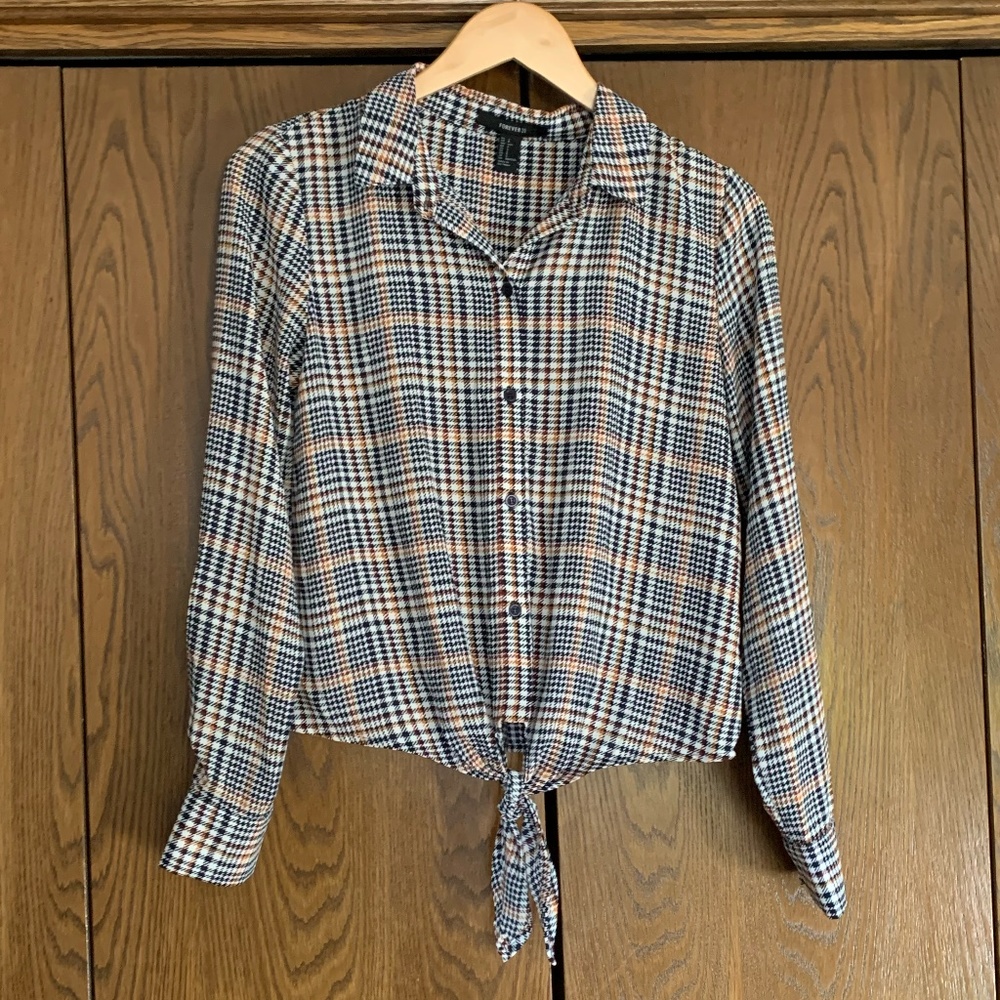 {Forever 21} EUC Tie Front Houndstooth Print Shirt